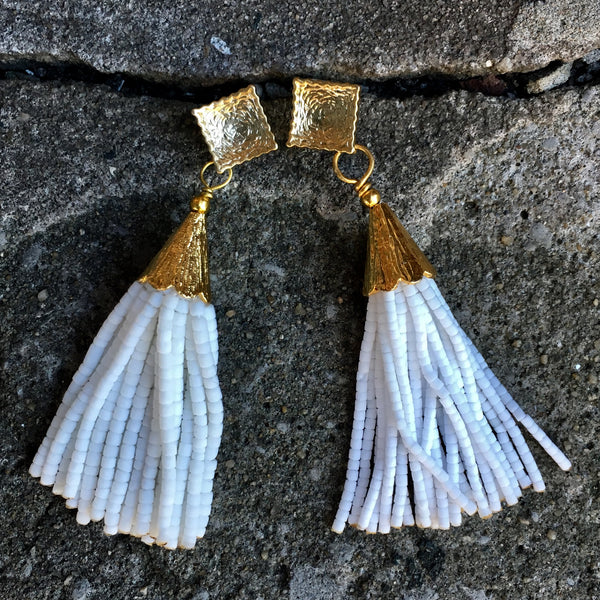 Short Tassel Earrings | White - burnmark